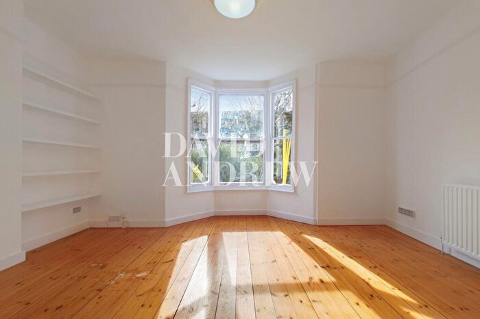 1 Bedroom Flat To Rent In St. John's Way, London, N19