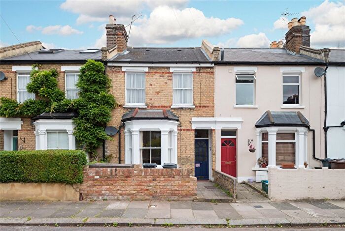 1 Bedroom Flat To Rent In Quick Road, Chiswick, W4