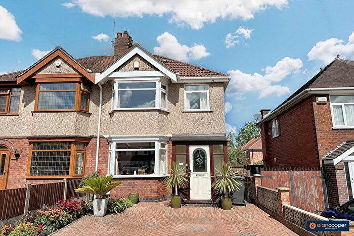 3 Bedroom Semi-Detached House For Sale In Plough Hill Road, Nuneaton, CV10