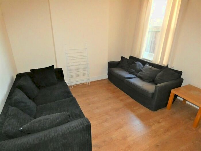 4 Bedroom Terraced House To Rent In Torrens Road, Stratford, London, E15