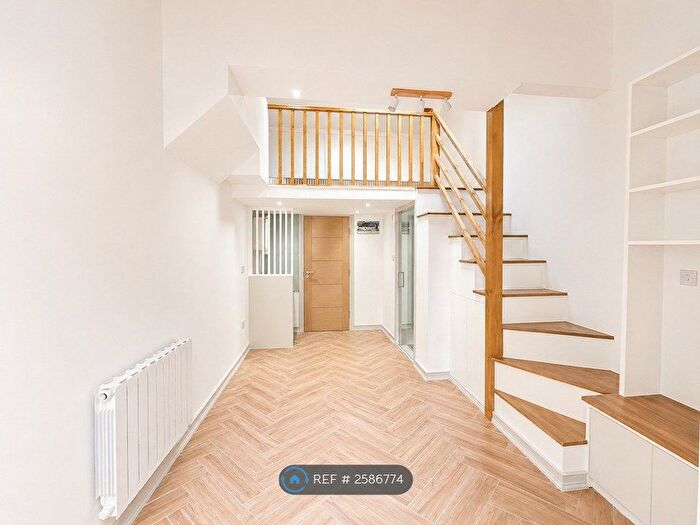 Studio To Rent In Durham Row, London, E1