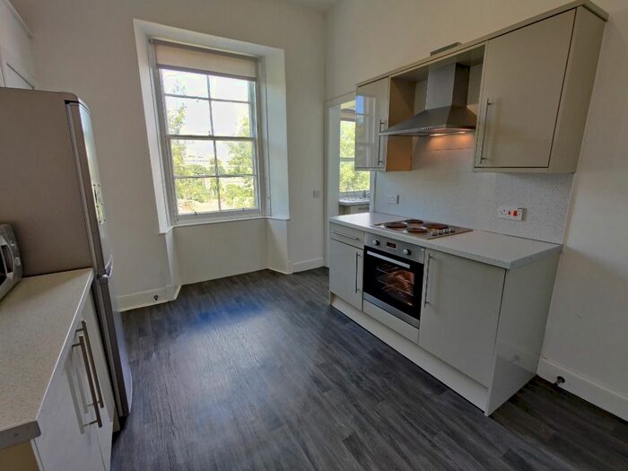 3 Bedroom Flat To Rent In Blackness Road, West End, Dundee, DD2