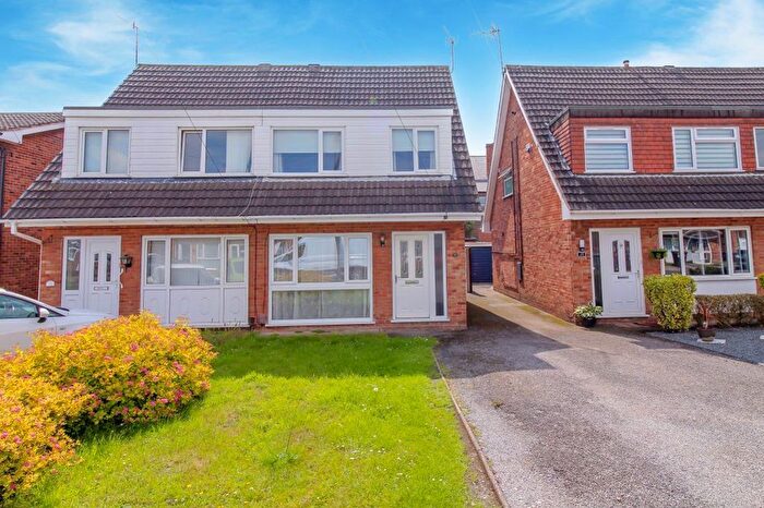 3 Bedroom Semi Detached House To Rent In Alford Close, Beeston Rylands, Nottingham, NG9