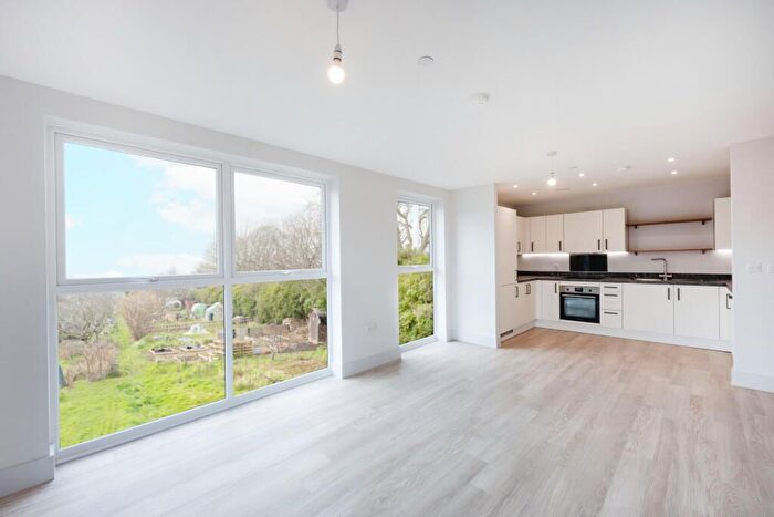 2 Bedroom Property To Rent In Prince Charles Road, Exeter, EX4