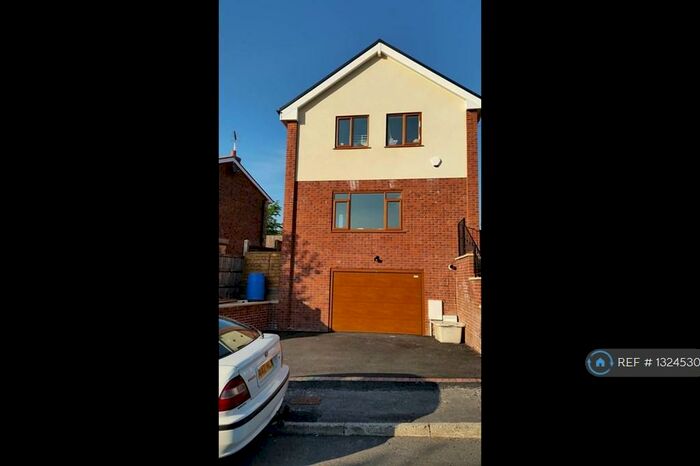 3 Bedroom Detached House To Rent In Southwood Drive, Accrington, BB5