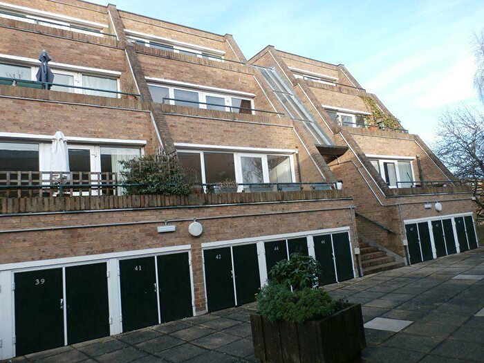 3 Bedroom Flat To Rent In Malcolm Place, CB1