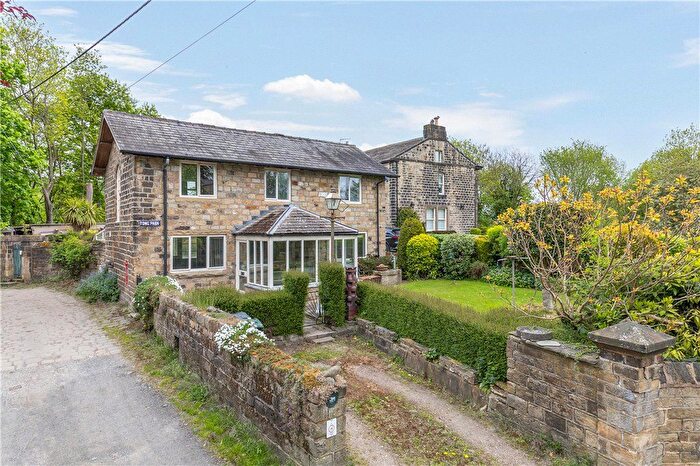 3 Bedroom Detached House For Sale In Tong Park, Baildon, West Yorkshire, BD17