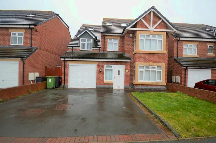 5 Bedroom Detached House To Rent In Stokes Gardens, Wolverhampton, West Midlands, WV6