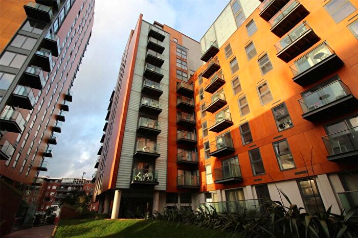 1 Bedroom Apartment To Rent In Skyline Central, Goulden Street, Manchester City Centre, Greater Manchester, M4