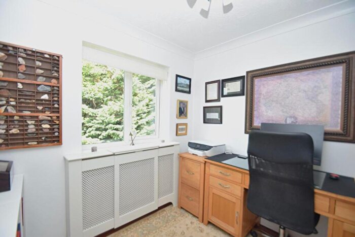 4 Bedroom Detached House For Sale In Grasmere Close, Eastbourne, BN23