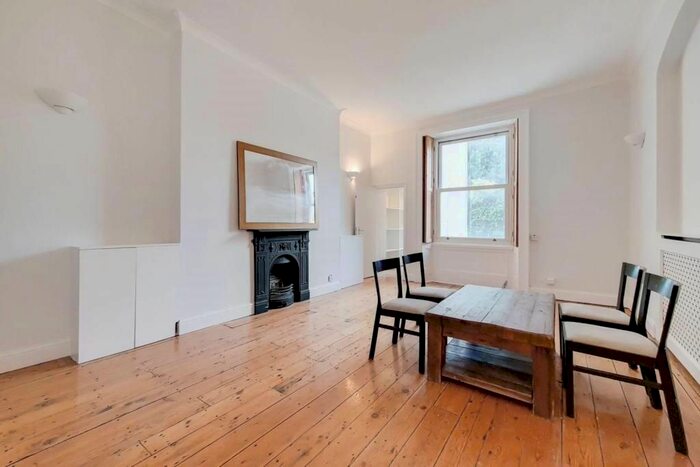2 Bedroom Flat To Rent In Mornington Crescent, Camden, NW1