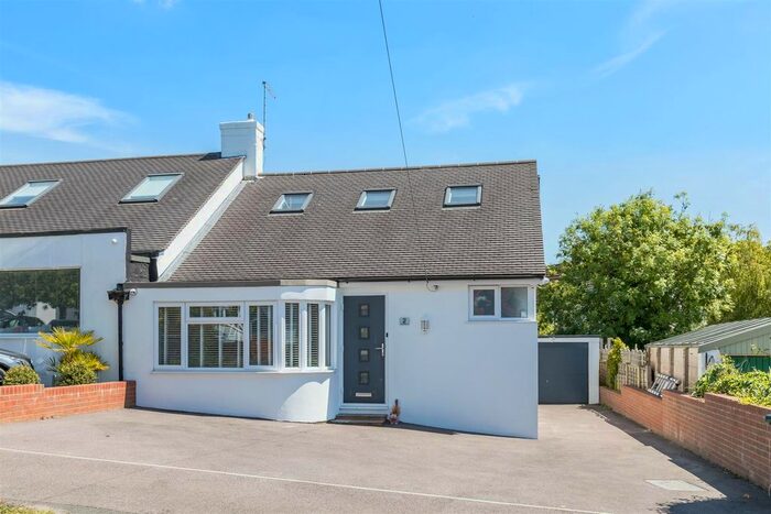 4 Bedroom Semi-Detached Bungalow To Rent In Glenfalls Avenue, Brighton, BN1