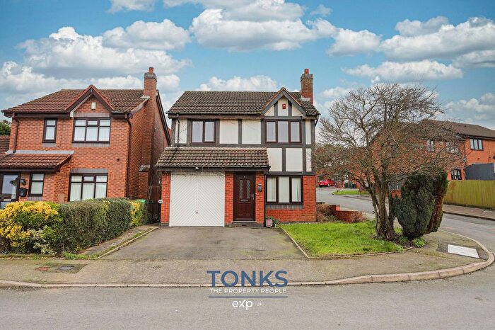 4 Bedroom Detached House For Sale In Clent Hill Drive, Rowley Regis, B65