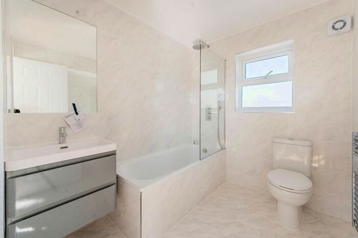 1 Bedroom Flat To Rent In Norbury Court Road, Norbury, London, SW16