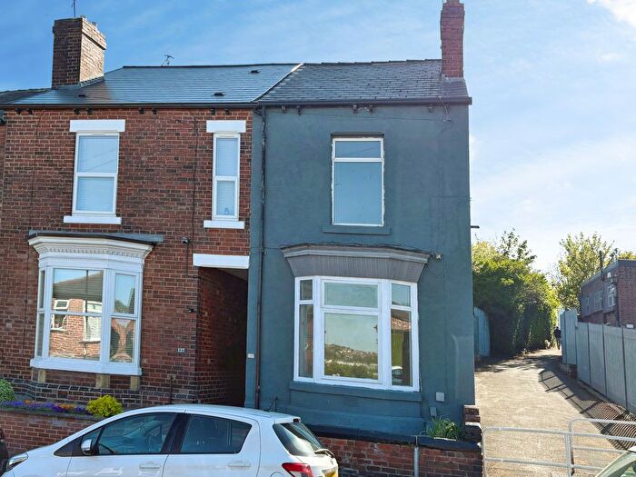 3 Bedroom End Terrace House For Sale In Overton Road, Sheffield, S6