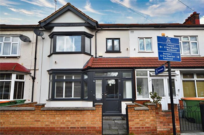 4 Bedroom Terraced House For Sale In Lonsdale Avenue, East Ham, London, E6