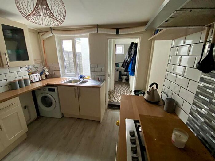 2 Bedroom Terraced House For Sale In Church Road, Old Bishopstoke, SO50