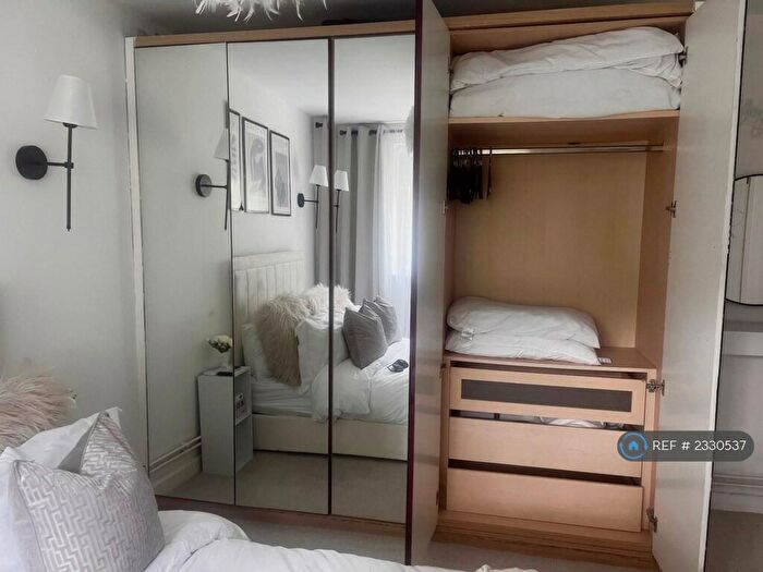 1 Bedroom Flat To Rent In Port Dinorwic Marina, Y Felinheli, LL56