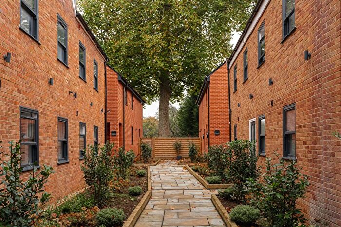 1 Bedroom Maisonette To Rent In Carna Court, Bell Street, Reigate, RH2