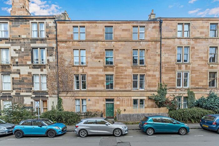 2 Bedroom Flat For Sale In / Livingstone Place, Marchmont, Edinburgh, EH9
