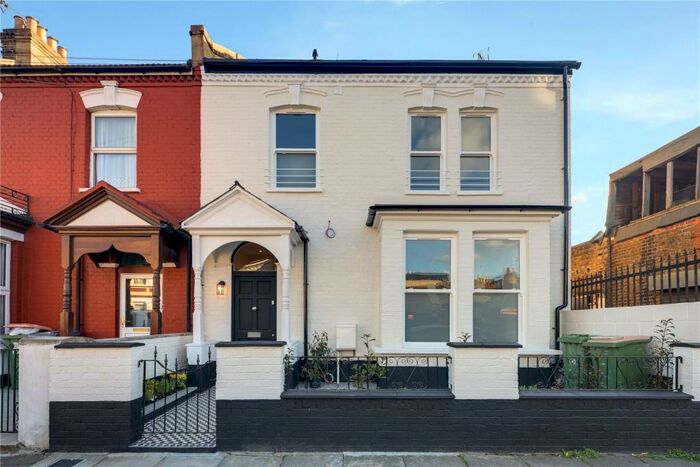 2 Bedroom Flat To Rent In Glenparke Road, London, E7