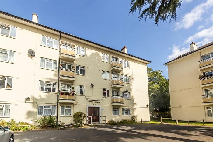 3 Bedroom Flat To Rent In Kingsnympton Park, Kingston Upon Thames, KT2