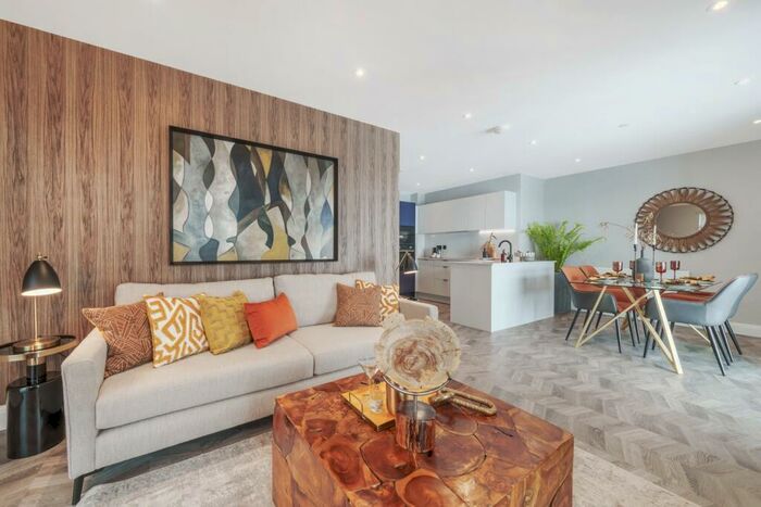 2 Bedroom Flat To Rent In A Station Road Sidcup, DA15