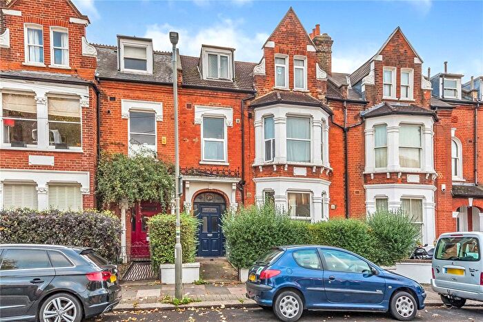 Studio To Rent In Manville Road, London, SW17