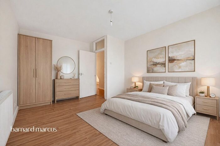 1 Bedroom Flat For Sale In Waddon Road, Croydon, CR0