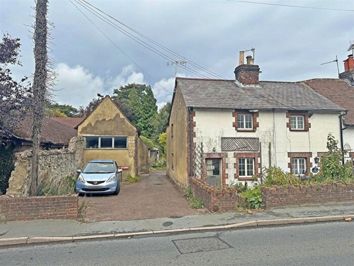 2 Bedroom End Of Terrace House For Sale In High Street, Nutfield, Redhill, RH1