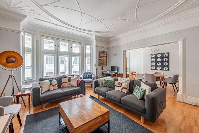 3 Bedroom Flat To Rent In Old Court Place, London, W8