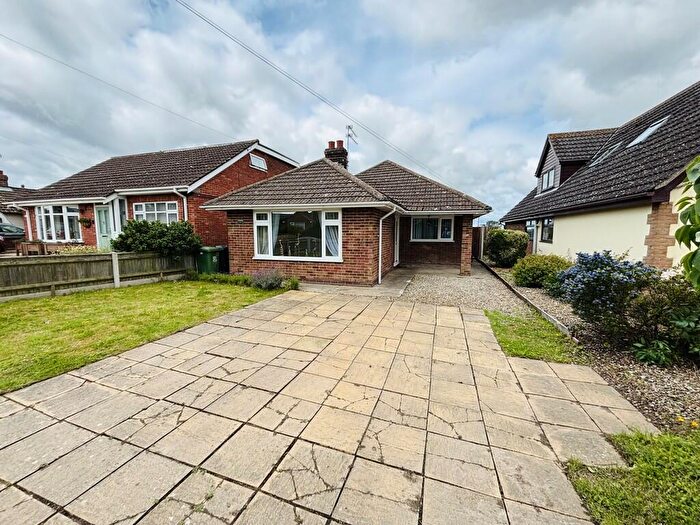 4 Bedroom Detached Bungalow For Sale In Green Lane, Bradwell, NR31