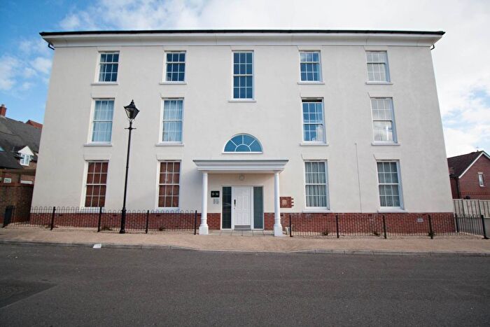 2 Bedroom Flat To Rent In Cobham Road, Blandford Forum, DT11