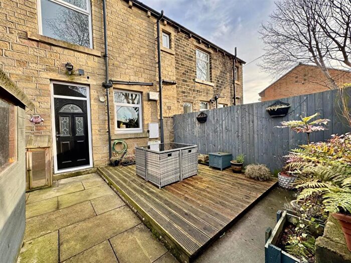 3 Bedroom Character Property For Sale In Second Avenue, Dalton, Huddersfield, HD5