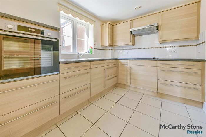 1 Bedroom Apartment For Sale In Goodes Court, Baldock Road, Royston, SG8