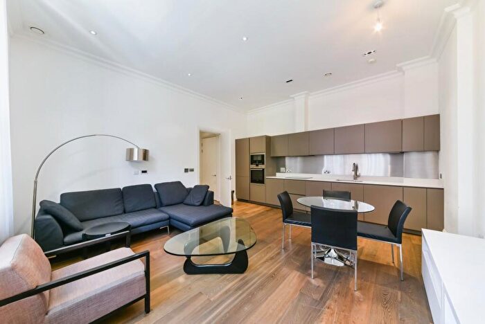 2 Bedroom Flat For Sale In Sterling Mansions, Goodman's Fields, Leman Street, Aldgate, London, E1