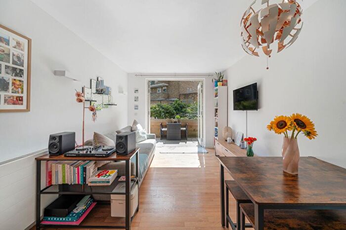 1 Bedroom Flat For Sale In Juxon Street, London, SE11