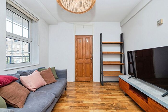 1 Bedroom Flat To Rent In Watts Grove, London, E3