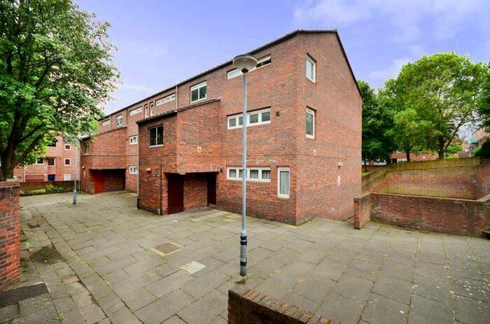 1 Bedroom Apartment To Rent In Partington Close, Archway, N19