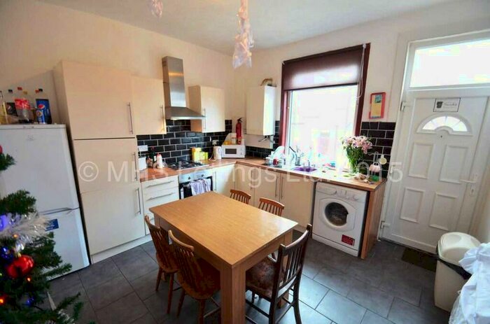 4 Bedroom Terraced House To Rent In Harold Grove, Leeds, LS6