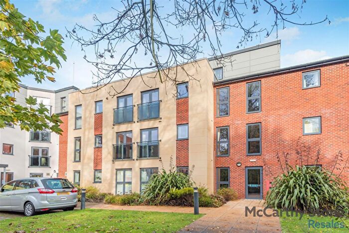 1 Bedroom Flat For Sale In Thorneycroft, Wood Road, Tettenhall, WV6