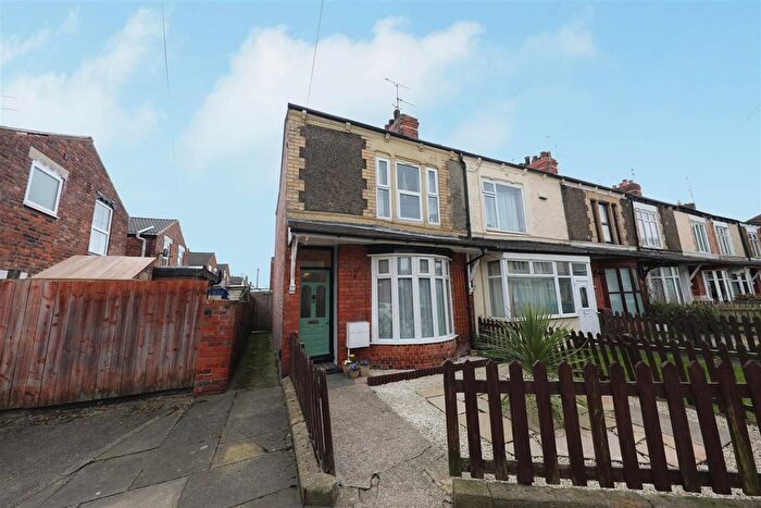 2 Bedroom End Of Terrace House For Sale In Goddard Avenue, Hull, HU5