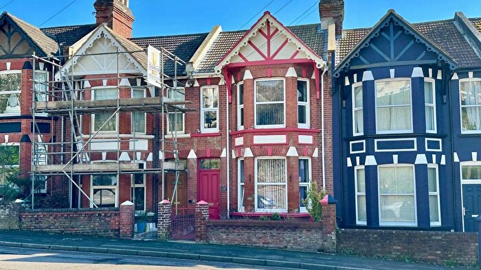 4 Bedroom Terraced House For Sale In Old London Road, Hastings, TN35