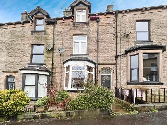 4 Bedroom Terraced House For Sale In Wellington Road, Todmorden, OL14