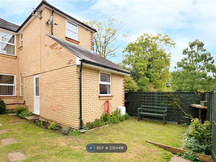 1 Bedroom Flat To Rent In Gammons Lane, Watford, WD24