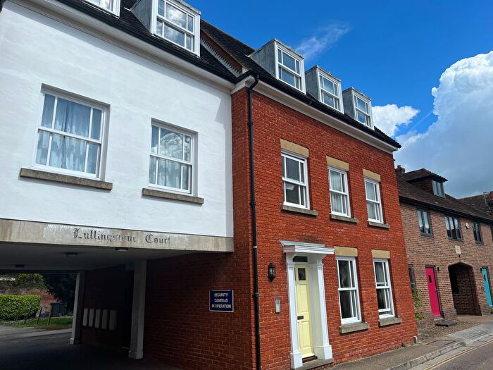 1 Bedroom Flat To Rent In St. Johns Lane, Canterbury, CT1