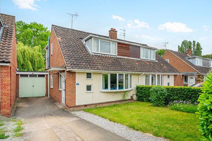 3 Bedroom Semi Detached House For Sale In Bramley Garth, Apple Tree Village, York, YO31