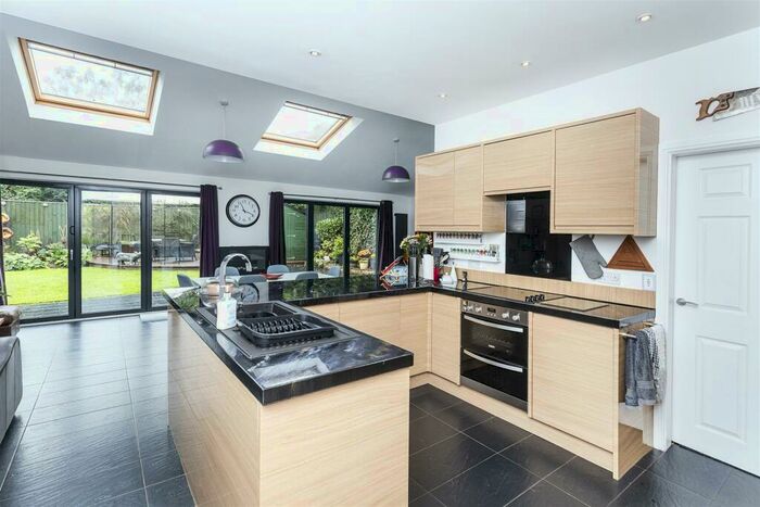 4 Bedroom Detached Bungalow For Sale In Standiforth Lane, Dalton, Huddersfield, HD5
