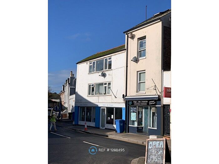 2 Bedroom Flat To Rent In Church Hill East, Brixham, TQ5