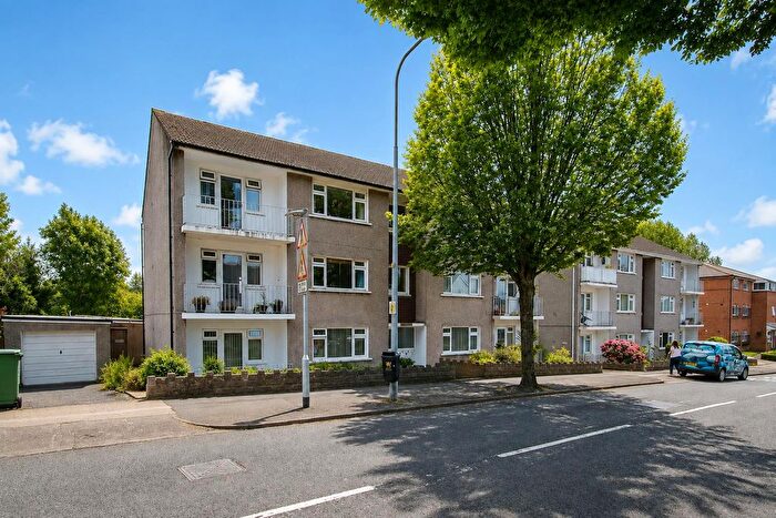 2 Bedroom Flat For Sale In Heol Hir, Llanishen, CF14